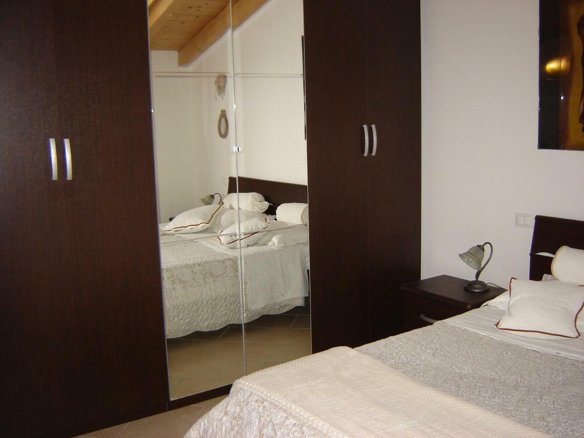 Апартаменти A 7 Km Da Salo' Casa Del Sole Mansarda Гавардо Екстер'єр фото